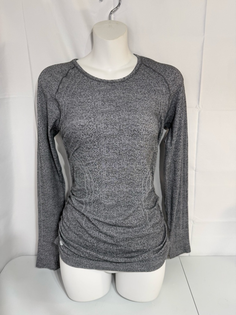 Athleta Gray Ruched Long Sleeve Top Grip Hem Athletic Small